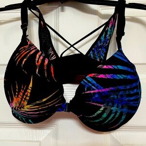 34DD Victoria’s Secret bra, PINK collection. Push up.